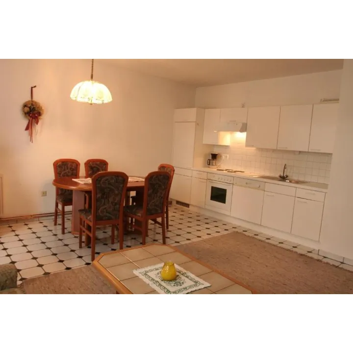 Apartment mit 2 Schlafzimmern (ca. 65m²), Balkon und Seeblick